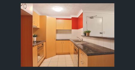 Modern Apartment in the Heart of New Farm – Lifestyle, Location & Convenience - Photo 3