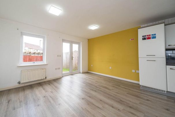 4 bedroom townhouse to rent - Photo 1