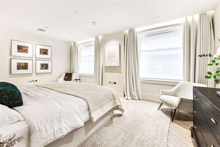 Beautiful 3 bedroom duplex apartment on the border of Regent's Park. - Photo 5