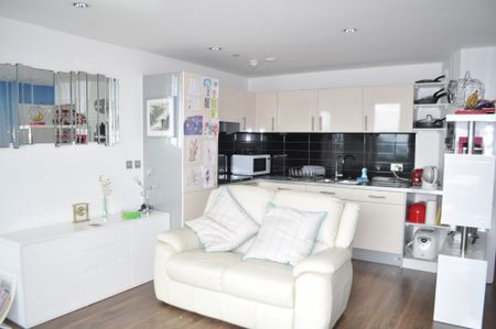 Mediacityuk, Blue, SALFORD - Photo 2