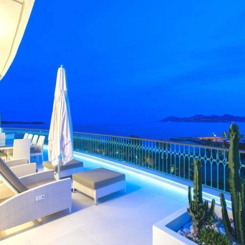 Cannes Croisette luxueux penthouse 4 pièces - immense terrasse vue mer panoramique - Photo 1