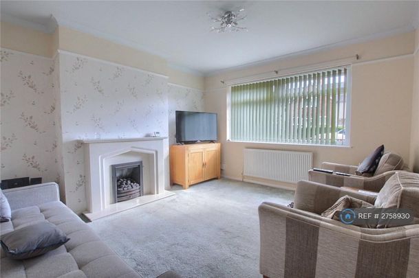 3 bedroom terraced house to rent - Photo 1