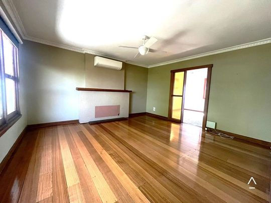 For Lease – 3 Bedroom Home with a Large double garage in Summerhill, TAS - Photo 1