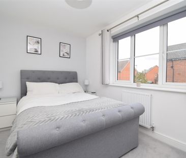 Beecham Square, Castleford - Photo 6