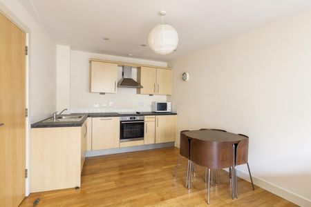 1 Bed Flat - Photo 5