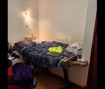 Studio Flat, Gloucester Road North, BS34 - Photo 2