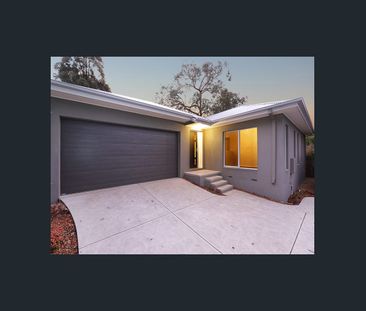 Style and Sophistication - Photo 6