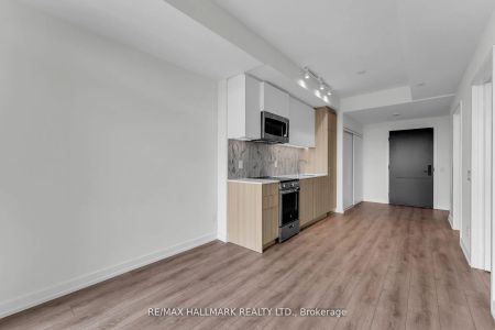 500 Dupont Street #520 - Photo 5