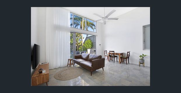 Furnished House for Short Term Rental! - Private Bookings Only - Photo 1