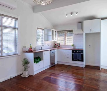 Character Home - Photo 3