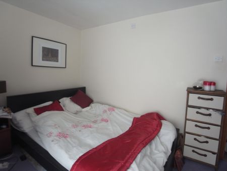 1 bedroom semi-detached house to rent - Photo 4