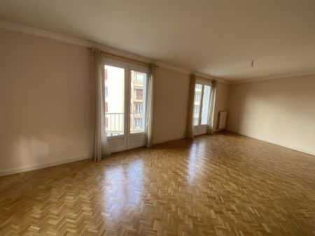 Location Appartement 3 pièces 62m² RODEZ 12000 - Photo 2
