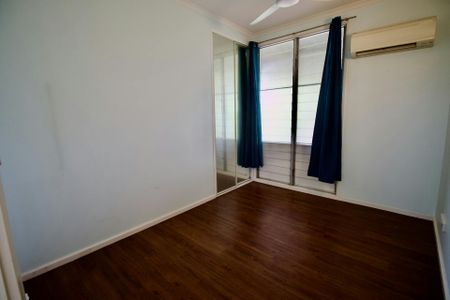 TROPICAL LIVING! - Photo 5