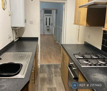 2 bedroom terraced house to rent - Photo 3