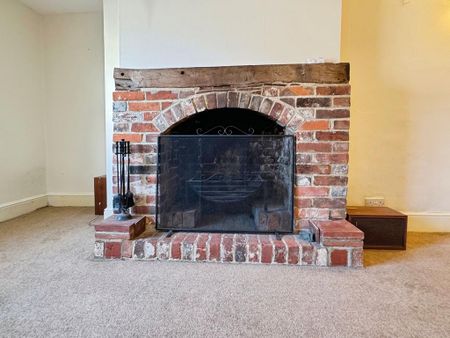 3 bedroom terraced house to rent - Photo 3