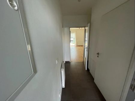 Neuwertige Singlewohnung mit Balkon in zentraler Lage ...! - Photo 5