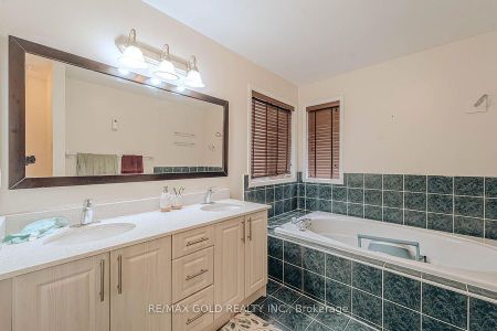 For Lease - 10 Squirreltail Way, Brampton, Ontario - Photo 5