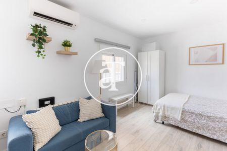 Monthly rental studio-style penthouse with bathroom in Chamartín - Photo 4