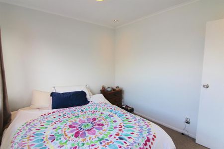 Remuera 1 bedroom unit plus an office with private garden and carport - Photo 4
