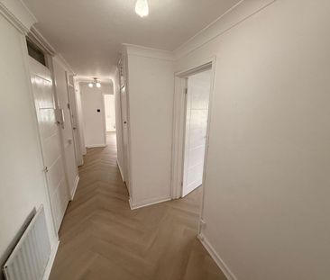 2 Bed Flat, Highbrook Close, BN2 - Photo 6