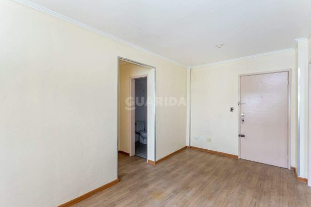 Apartamento de 1 dormitório no bairro Cristal, andar alto 11º . - COD: 14148 - Photo 1