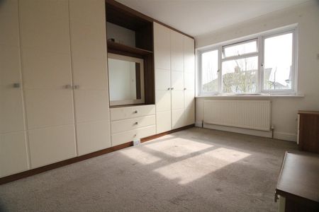 Weymouth Road, Hayes - Photo 3