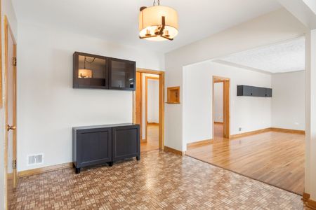 1243 Richland Rd Ne - Photo 3