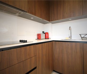 Manhattan Business Park, West Gate, Ealing, W5 1UP - Photo 6