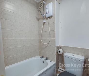 Studio to rent - Photo 6