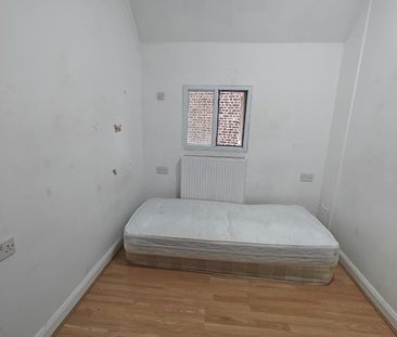 1 Bed Flat, Highgate Hill, N19 - Photo 3