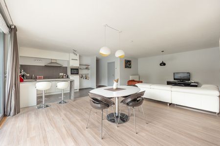 BEMEUBELD OF ONBEMEUBELD APPARTEMENT MET 2 SLAAPKAMERS - Photo 2