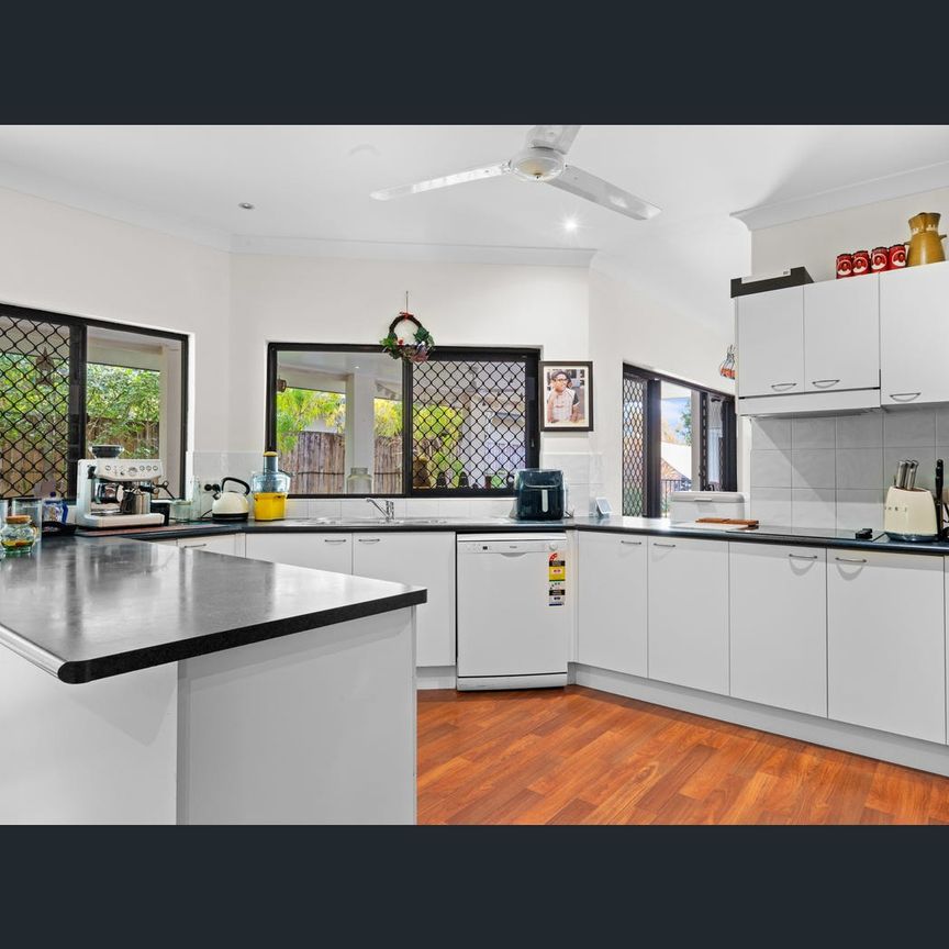 27 Pilosa Street, Redlynch, Qld 4870 - Photo 1