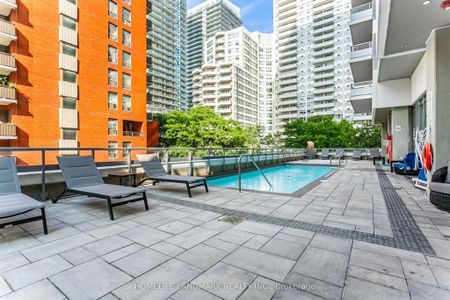 For Lease - 25 Holly Street Unit# 2001, Toronto, Ontario - Photo 5