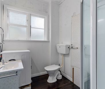Garden Cottage in Mt Eden - Photo 2