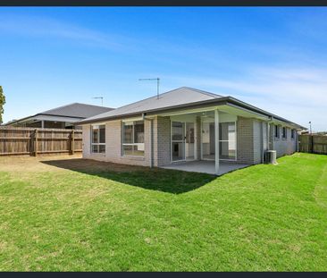 Spacious Family Home in Quiet, Convenient Location - Photo 6