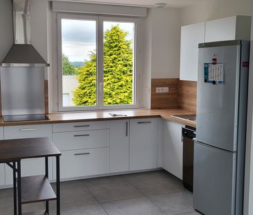 Location Appartement 4 pièces 74m² LAVAL 53000 - Photo 4