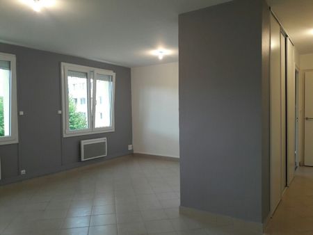 Appartement T3 à louer à Roanne - Jean Baptiste Clément - Photo 2