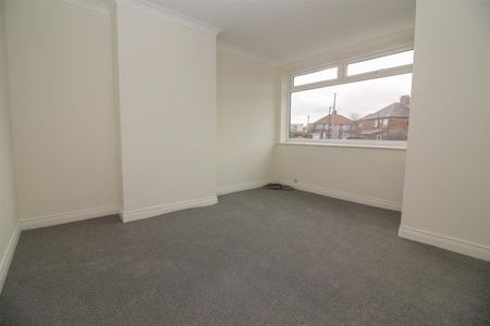 2 Bedroom House - Semi-Detached - Photo 3