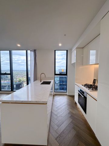 Luxurious 4-Bedroom Penthouse in the Heart of Box Hill - Photo 4