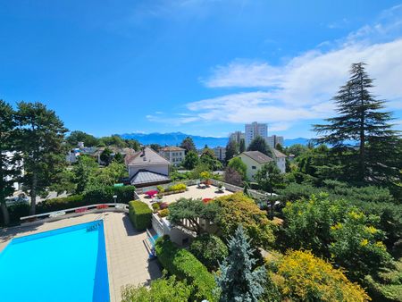 Spacieux studio avec balcon à louer - Photo 2