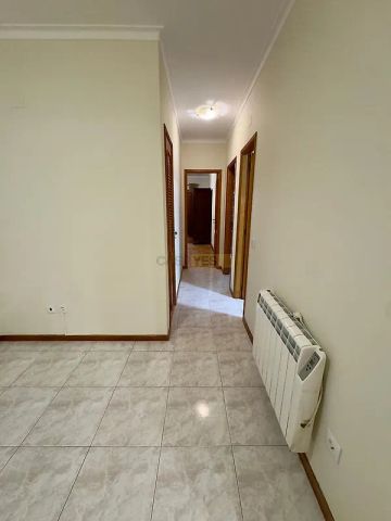 Apartment T3 in Póvoa de Lanhoso (Nossa Senhora do Amparo), Póvoa de Lanhoso - Photo 4