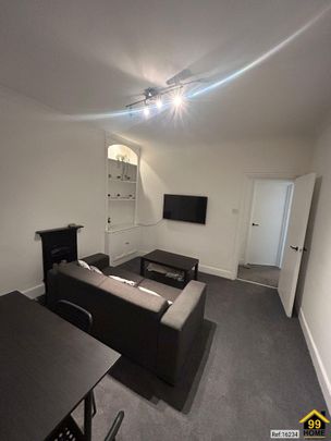 1 bed Flat in Harwood Road , London, SW6 4QJ - Photo 1