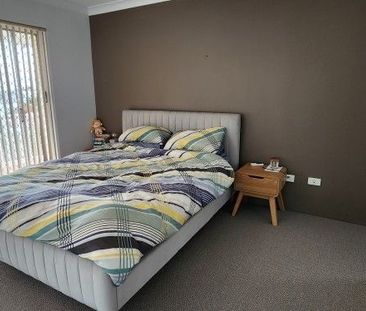 Beautiful Views in Runaway Bay - Photo 6