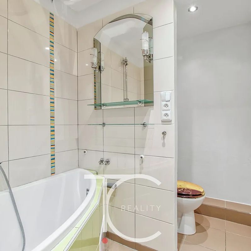 Pronájem bytu 2+1 63 m² - Photo 1