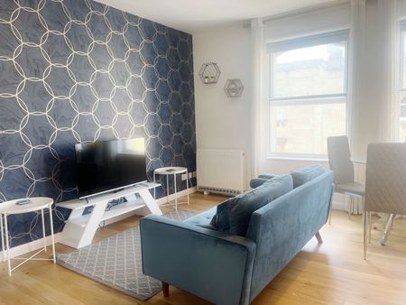 1 Bedroom Home – Medium Let - Photo 2