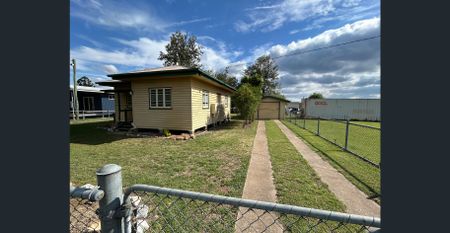 Charming 2-Bedroom Home in Peaceful Moffatdale - Photo 5