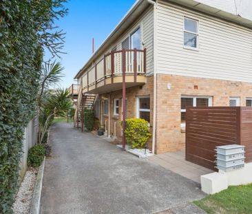 GROUND FLOOR TWO BEDROOM BEACH SIDE UNIT - Photo 5