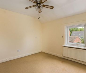 2 bedroom semi-detached house to rent - Photo 4