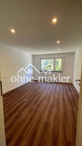 Design trifft Komfort: Hochwertige EG-Wohnung mit Terasse, Stellplatz & Einbauküche - Foto 2