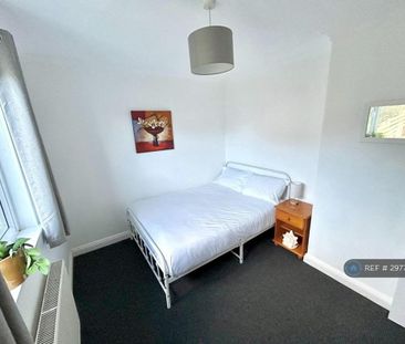 6 bedroom terraced house to rent - Photo 5